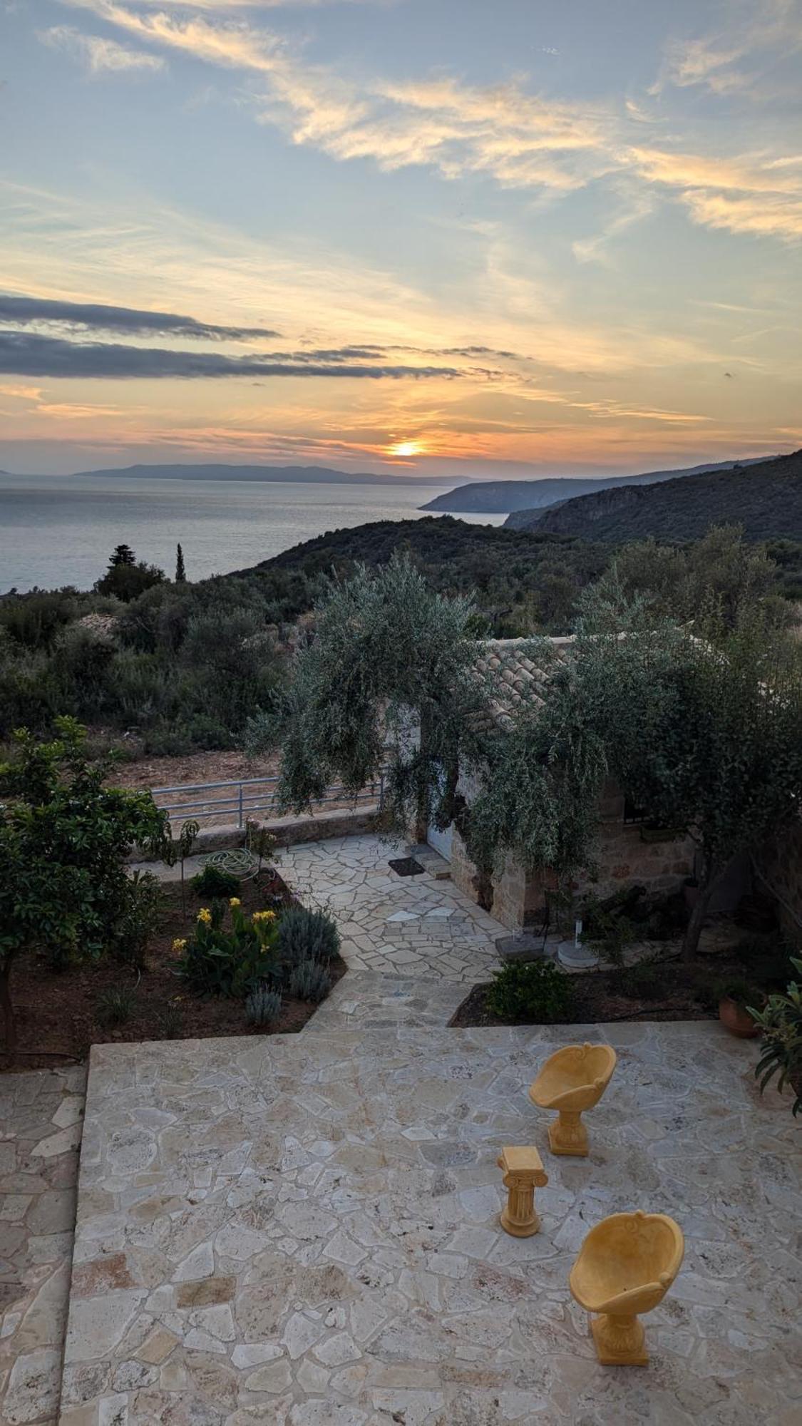 Magnificent, Authentic Private Villa And The Guest House Kardamyli Exterior photo